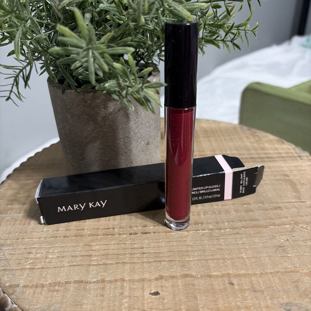 Mary Kay Unlimited Lip Gloss Berry Delight 153485 Full Size BRAND NEW IN BOX